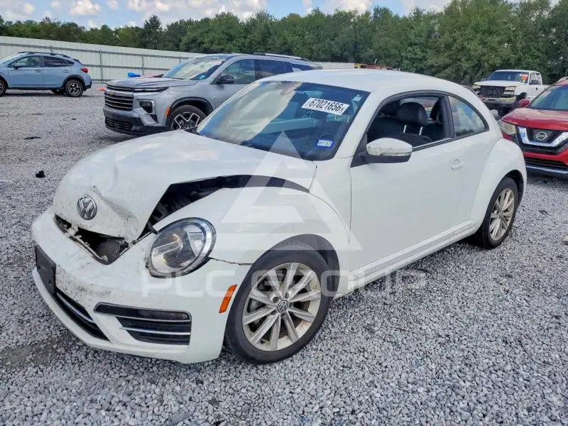 2017 Volkswagen BEETLE фото