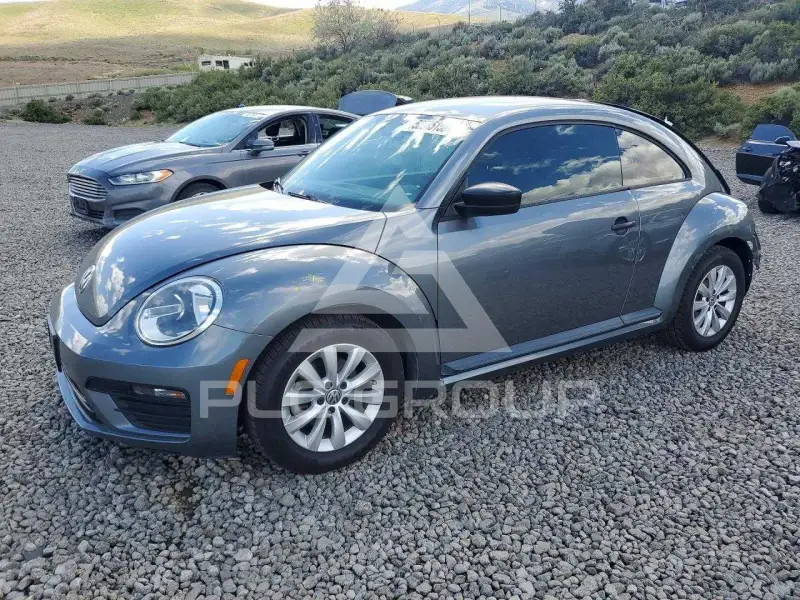 2017 Volkswagen BEETLE photo
