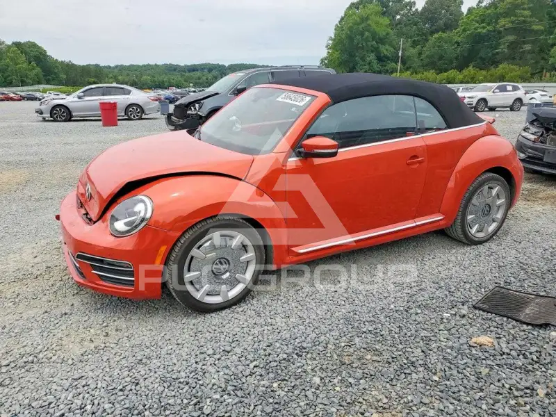 2017 Volkswagen BEETLE photo