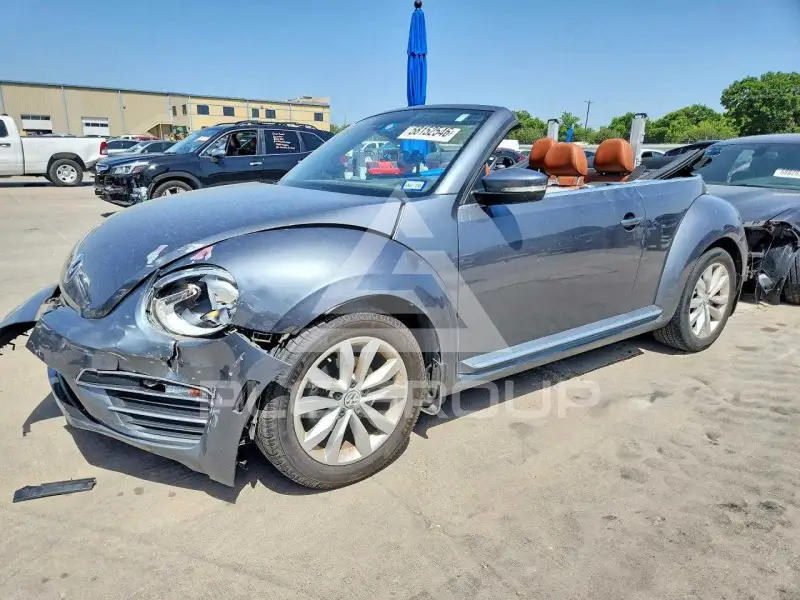 2017 Volkswagen BEETLE photo