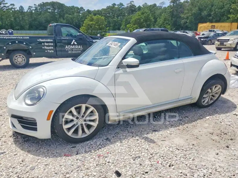 2017 Volkswagen BEETLE фото