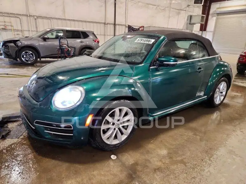2017 Volkswagen BEETLE photo