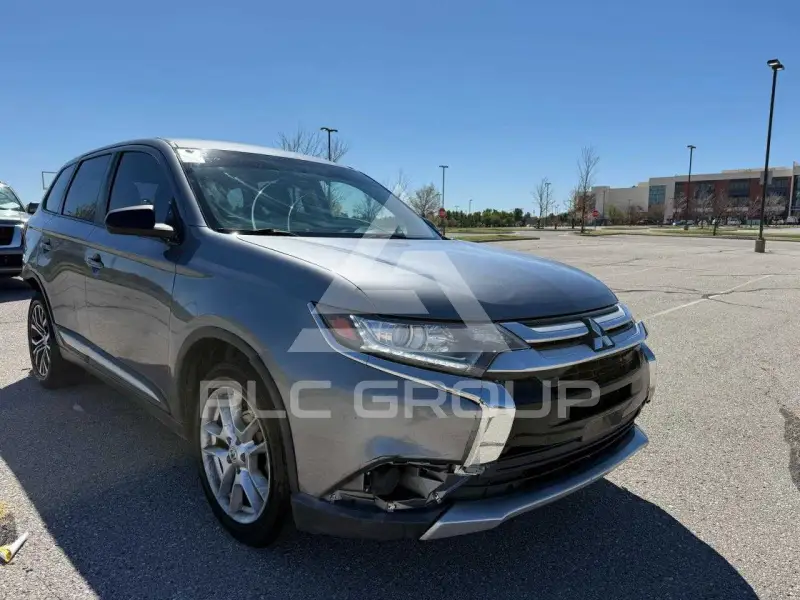 2018 Mitsubishi OUTLANDER photo