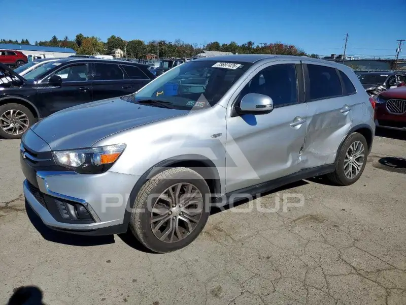 2018 Mitsubishi OUTLANDER photo