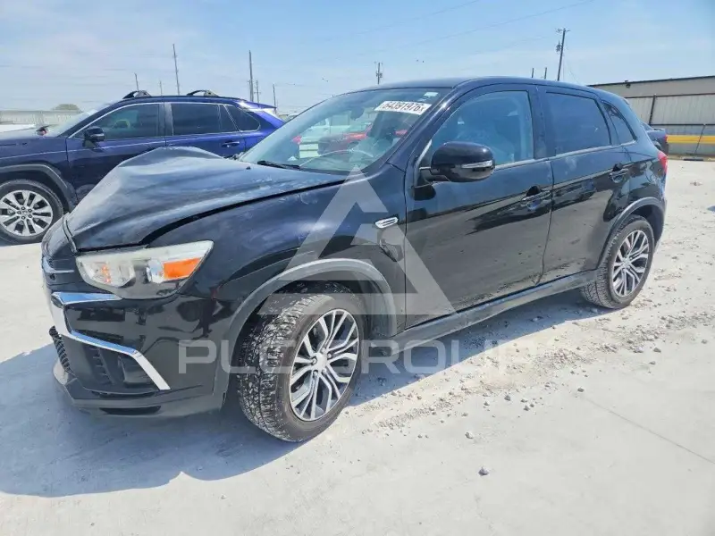 2018 Mitsubishi OUTLANDER photo