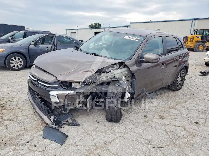 2018 Mitsubishi OUTLANDER photo
