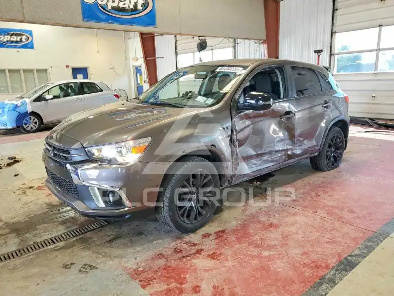 2018 Mitsubishi OUTLANDER photo