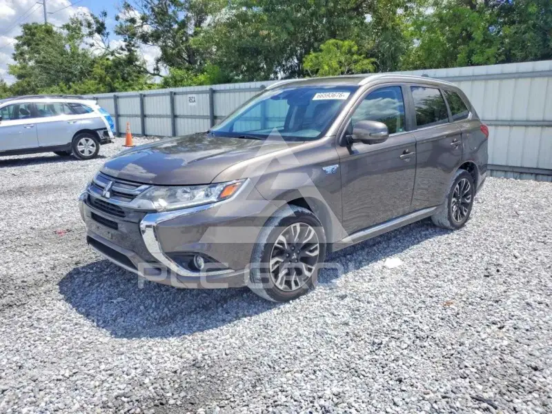 2018 Mitsubishi OUTLANDER photo