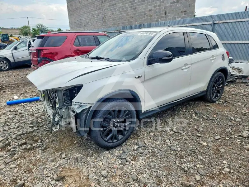 2018 Mitsubishi OUTLANDER фото