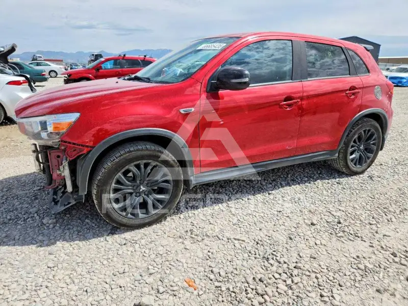 2018 Mitsubishi OUTLANDER photo