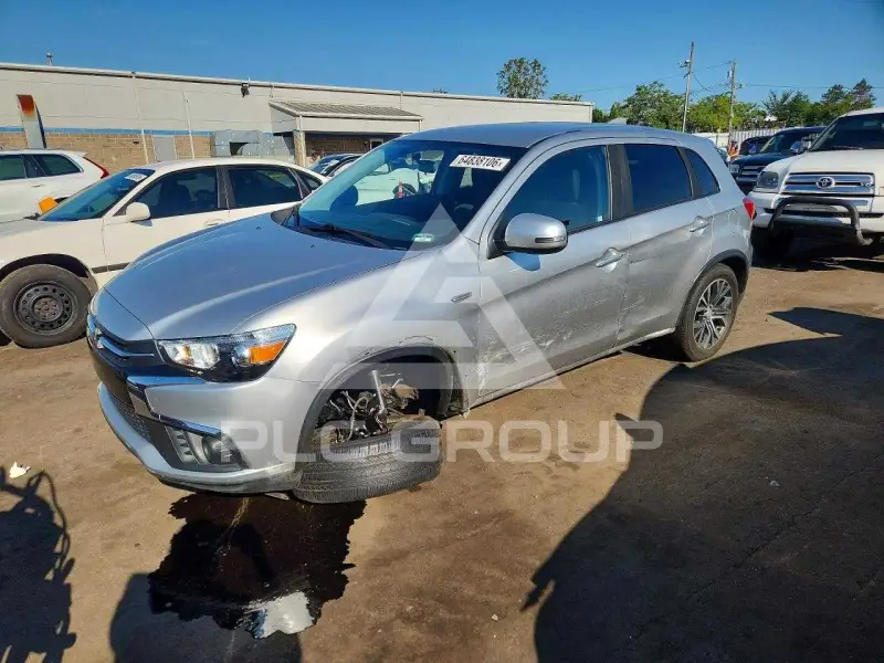 2018 Mitsubishi OUTLANDER photo