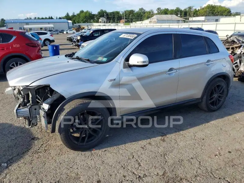 2018 Mitsubishi OUTLANDER фото