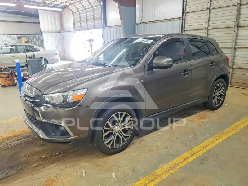 2018 Mitsubishi OUTLANDER photo
