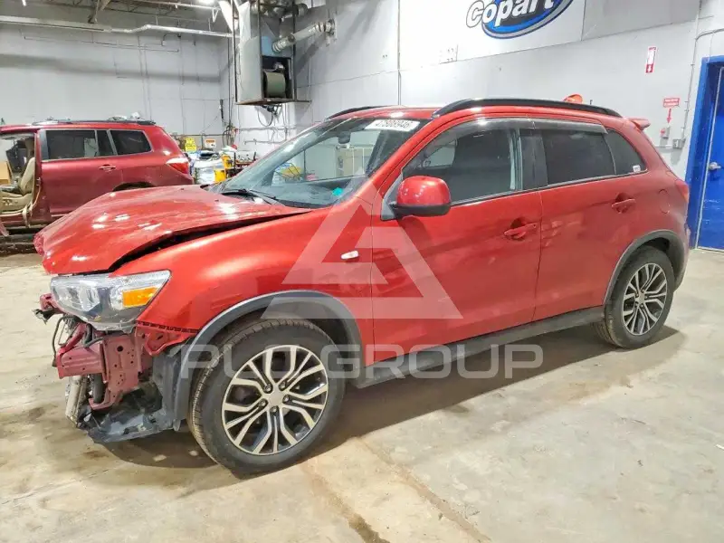 2018 Mitsubishi OUTLANDER photo