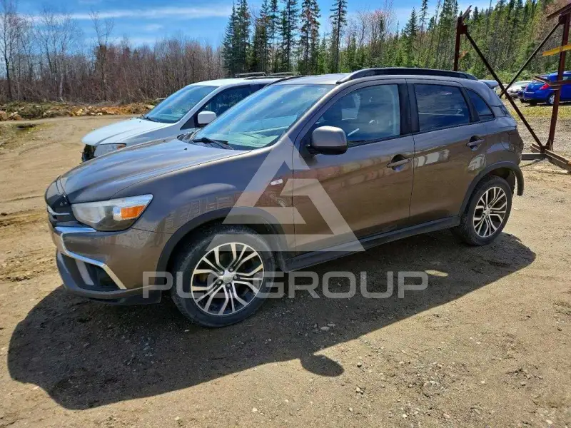 2018 Mitsubishi OUTLANDER photo