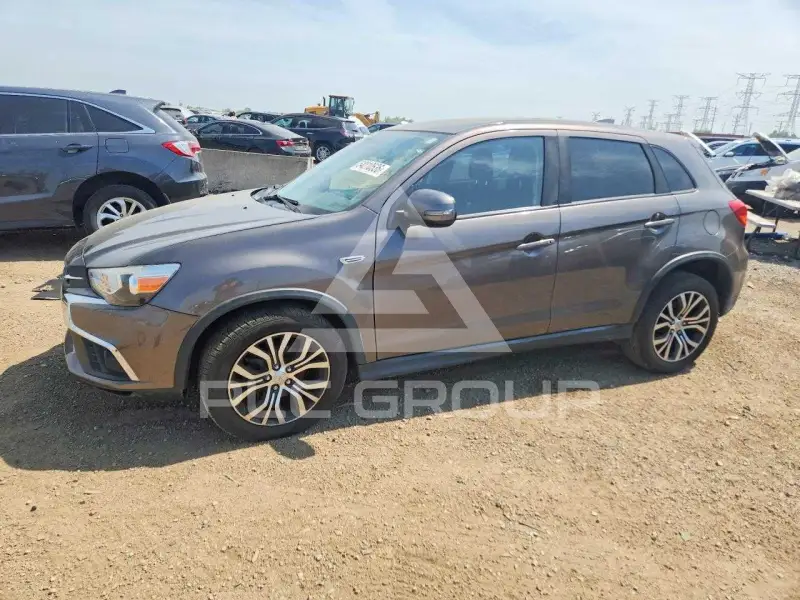 2018 Mitsubishi OUTLANDER photo