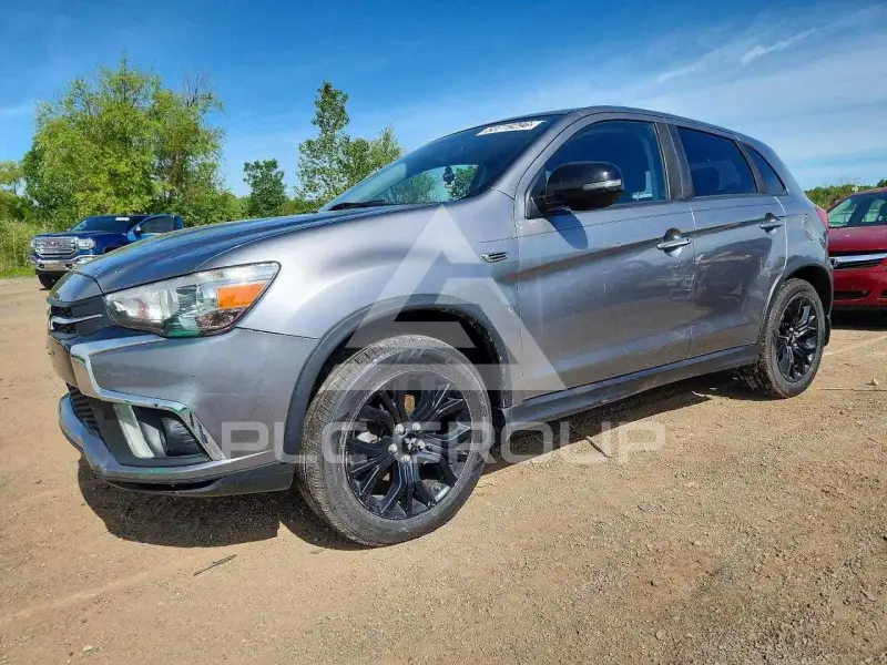 2018 Mitsubishi OUTLANDER photo