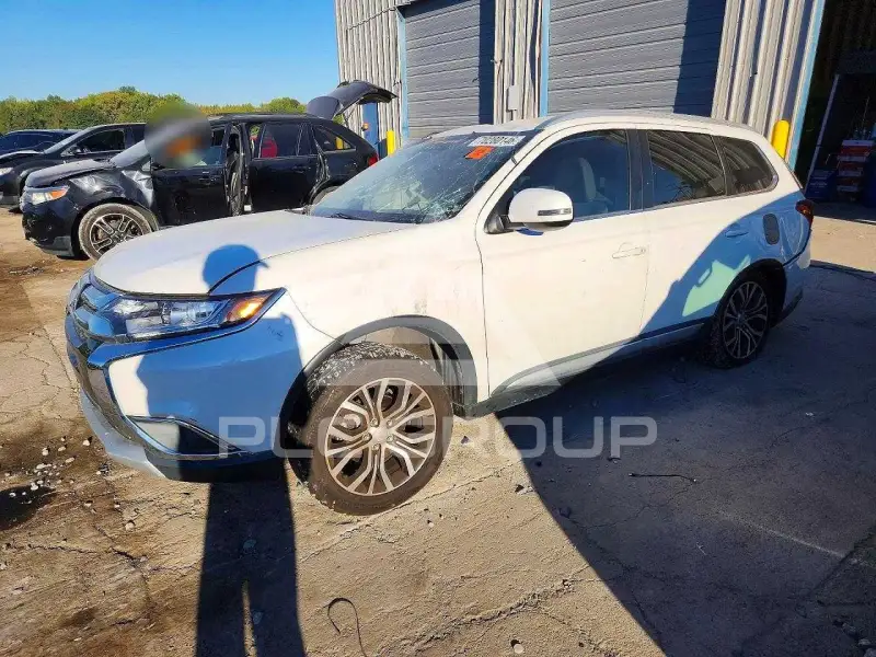 2018 Mitsubishi OUTLANDER фото