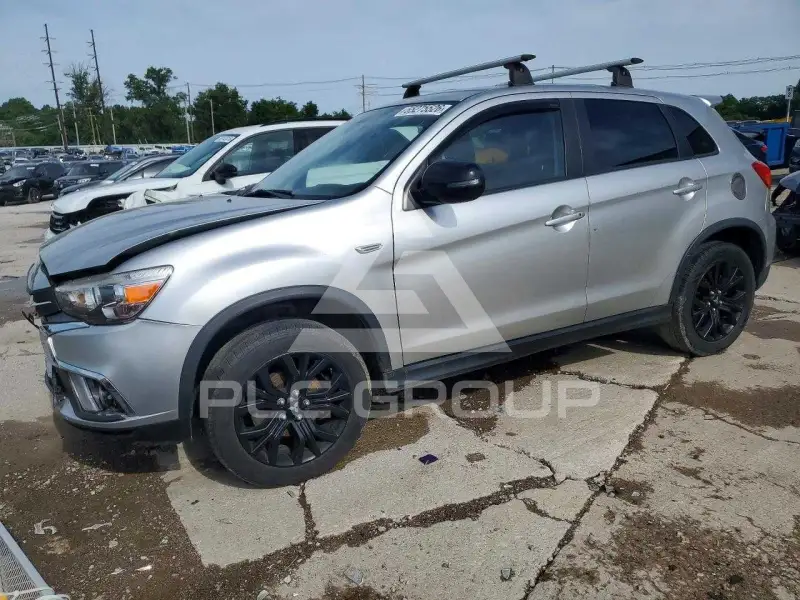 2018 Mitsubishi OUTLANDER photo