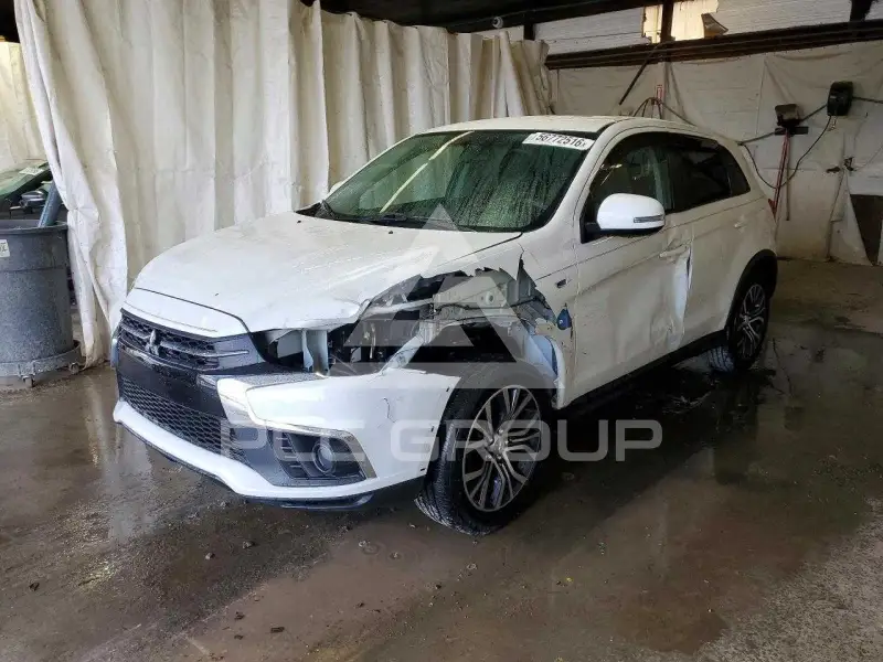 2018 Mitsubishi OUTLANDER photo