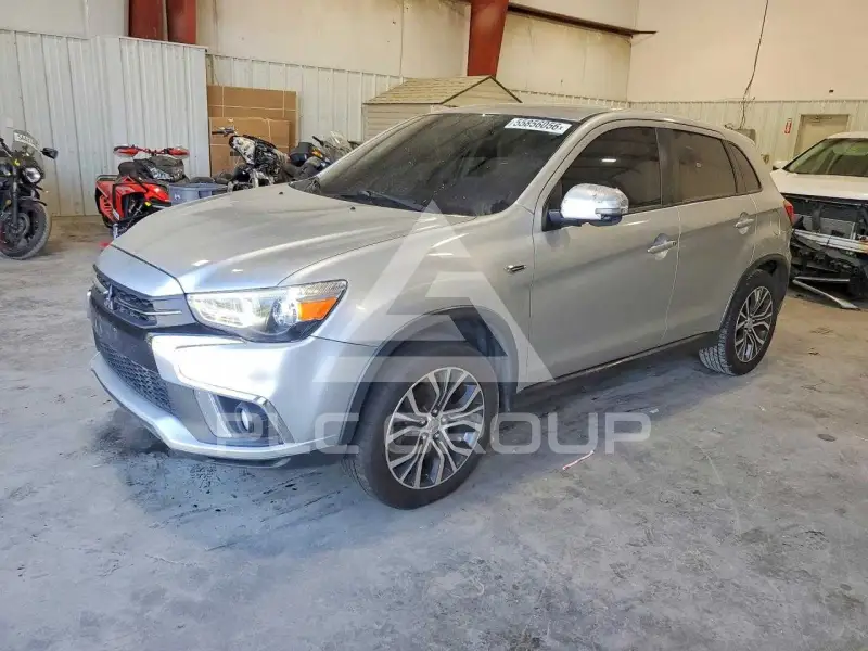 2018 Mitsubishi OUTLANDER photo