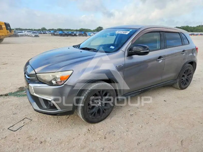 2018 Mitsubishi OUTLANDER photo