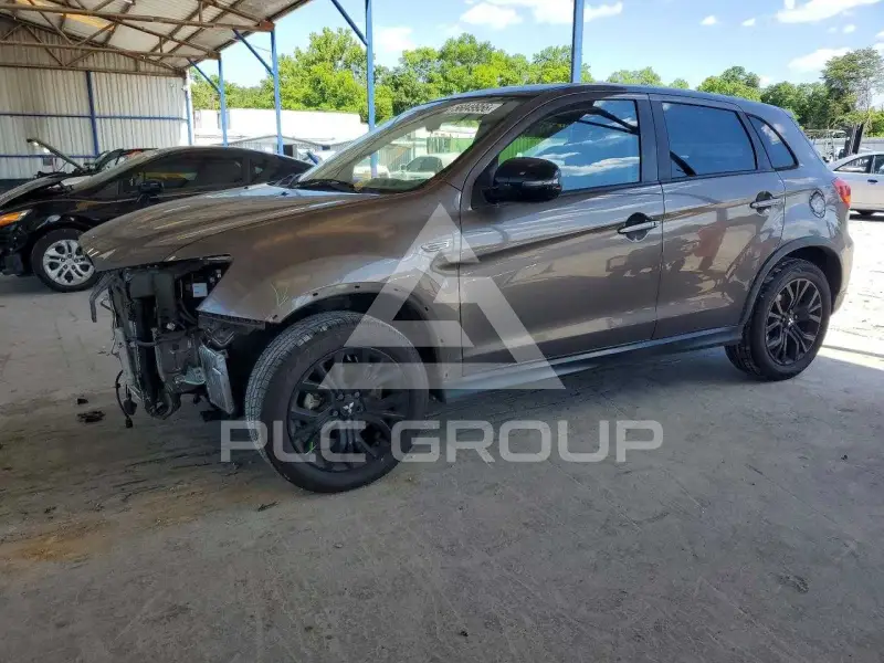 2018 Mitsubishi OUTLANDER photo