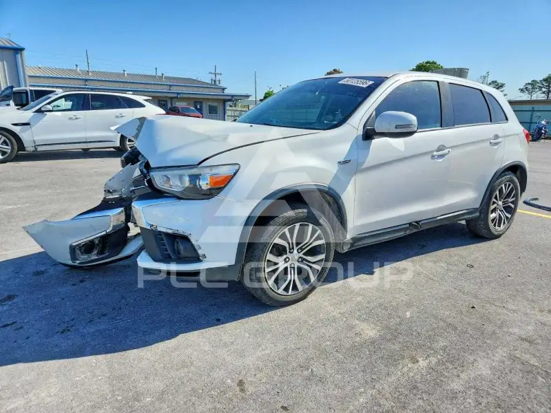 2018 Mitsubishi OUTLANDER фото