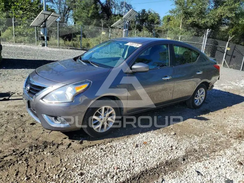 2018 Nissan VERSA photo