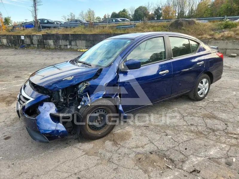 2018 Nissan VERSA фото