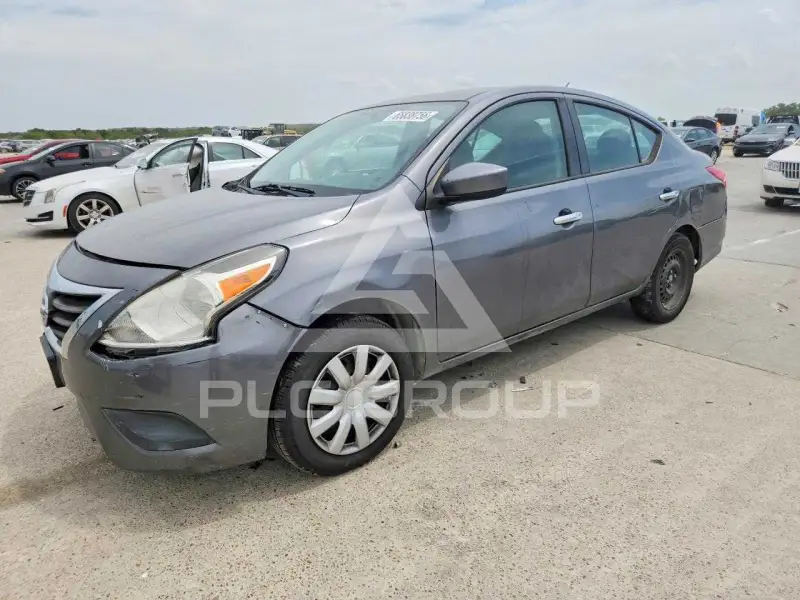 2018 Nissan VERSA фото