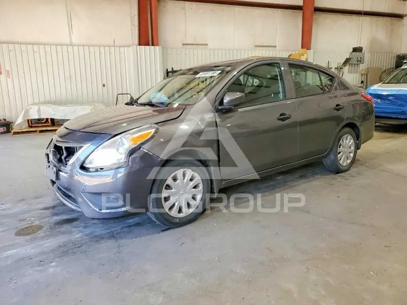 2018 Nissan VERSA фото