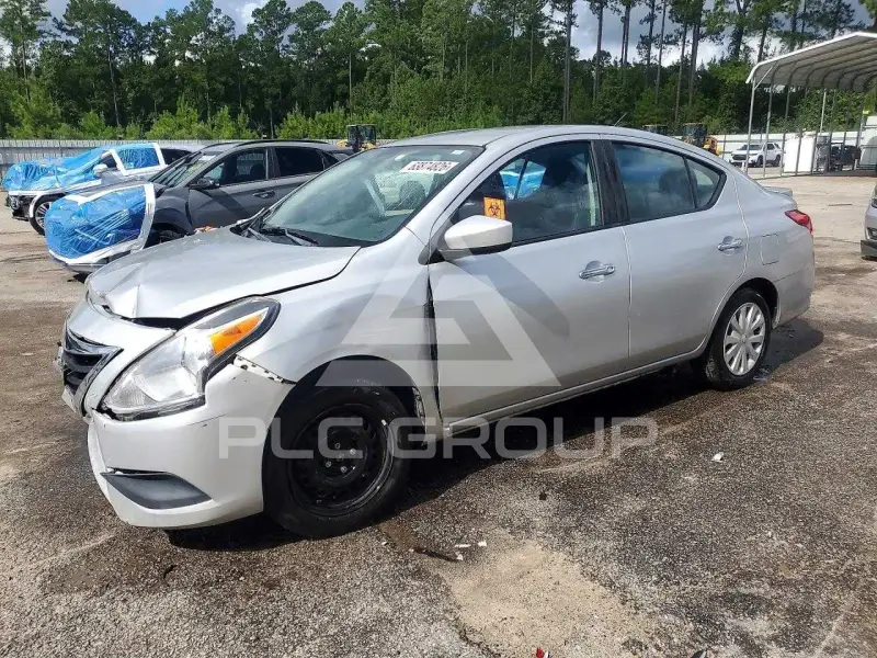 2018 Nissan VERSA photo