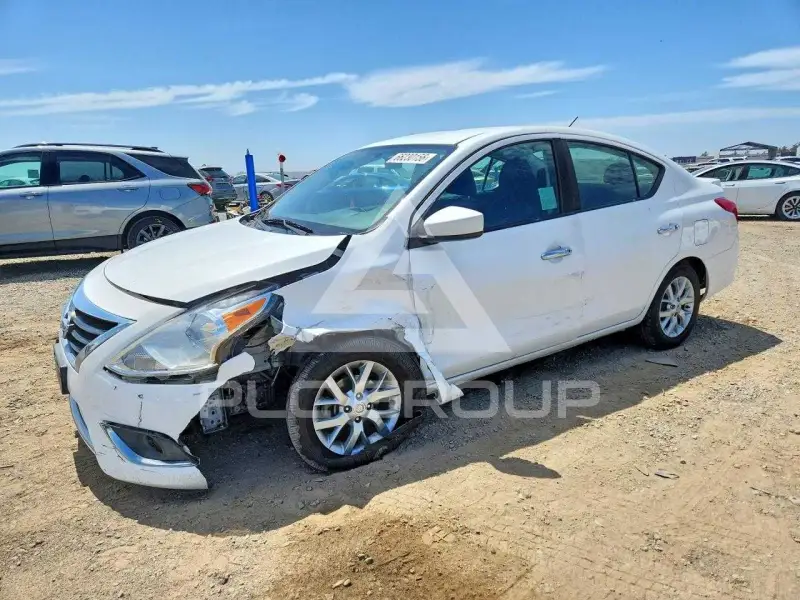2018 Nissan VERSA фото