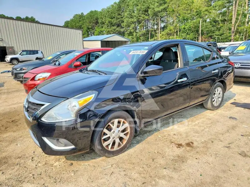 2018 Nissan VERSA фото