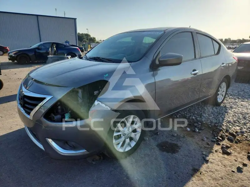 2018 Nissan VERSA фото