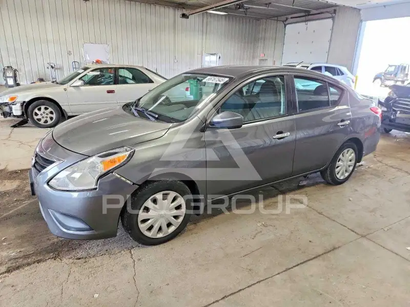 2018 Nissan VERSA фото