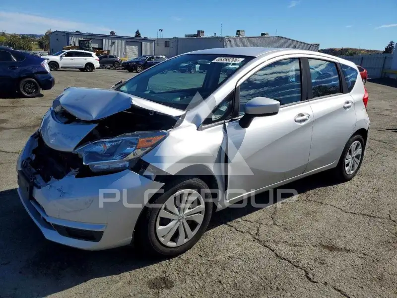 2018 Nissan VERSA фото