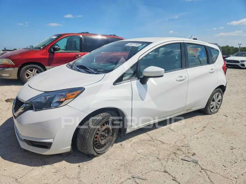 2018 Nissan VERSA photo