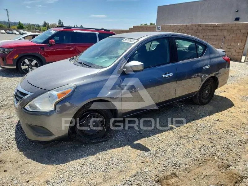 2018 Nissan VERSA photo