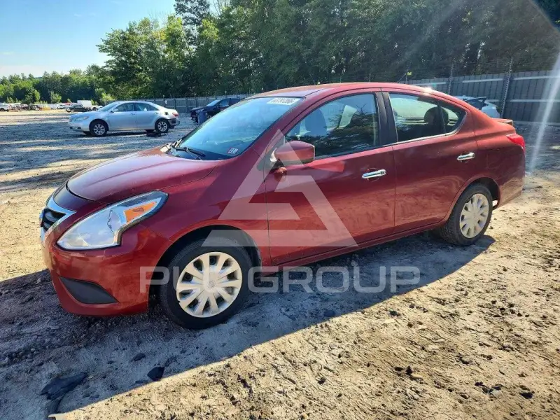 2018 Nissan VERSA photo