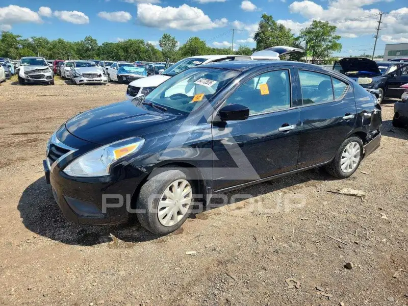 2018 Nissan VERSA photo
