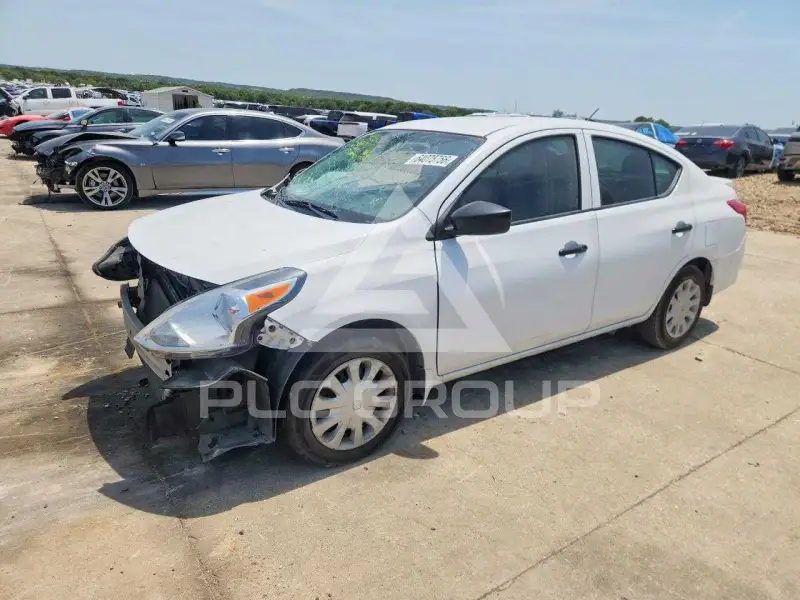 2018 Nissan VERSA фото
