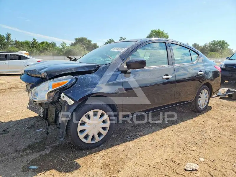 2018 Nissan VERSA photo