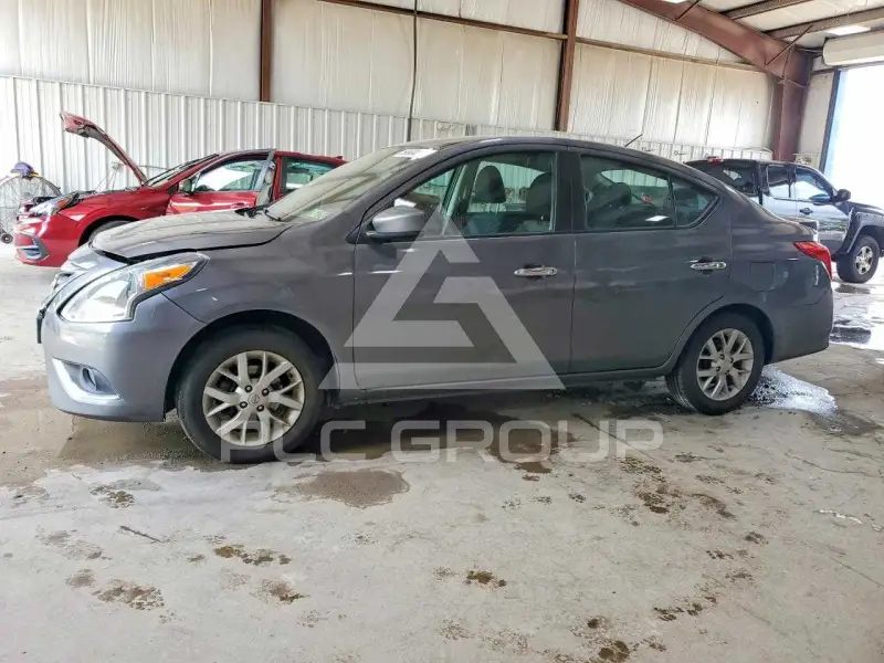 2018 Nissan VERSA фото
