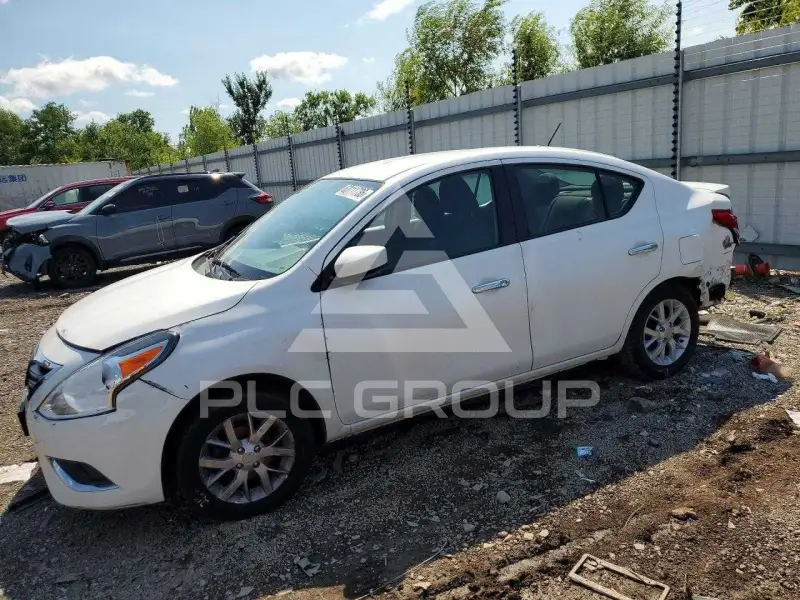 2018 Nissan VERSA photo