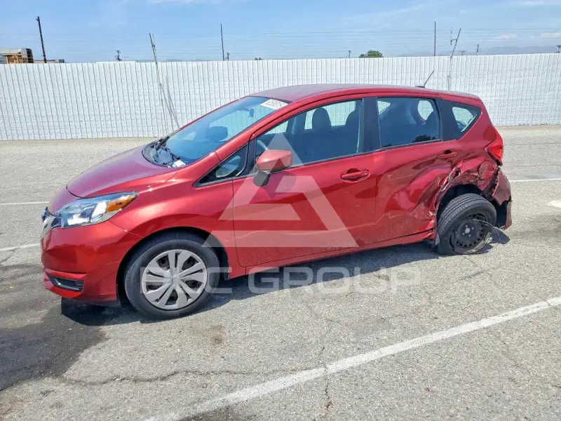 2018 Nissan VERSA фото