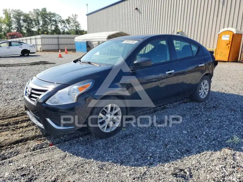 2018 Nissan VERSA photo