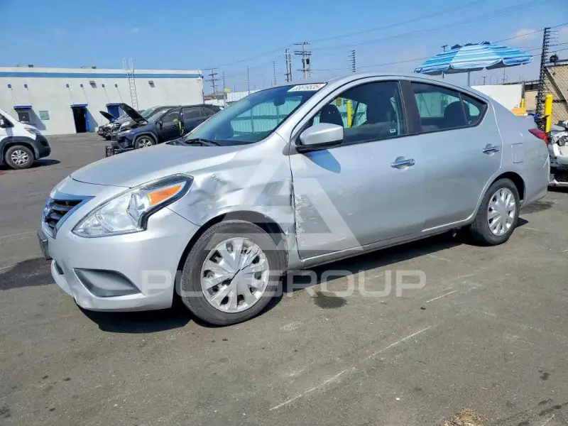 2018 Nissan VERSA фото