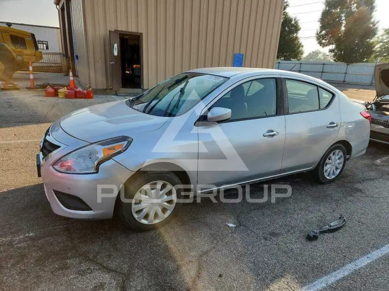 2018 Nissan VERSA фото
